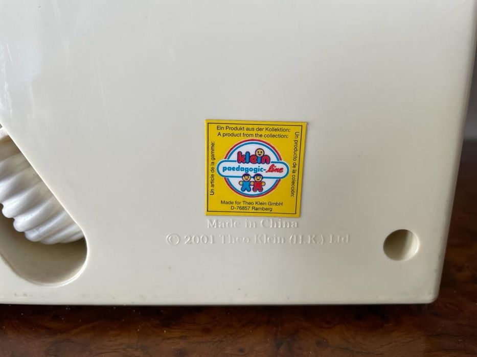 Máquina de lavar roupa Miele/ brinquedo em miiniatura