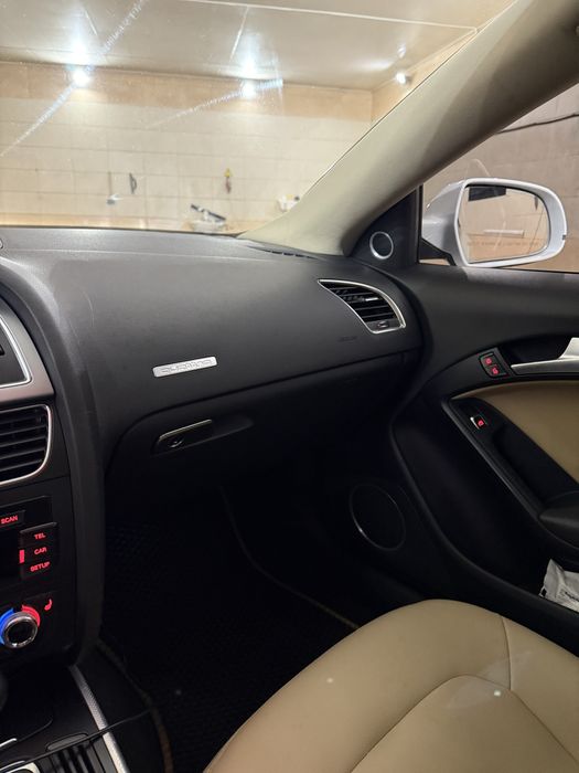 Audi A5 quattro (Premium plus)
