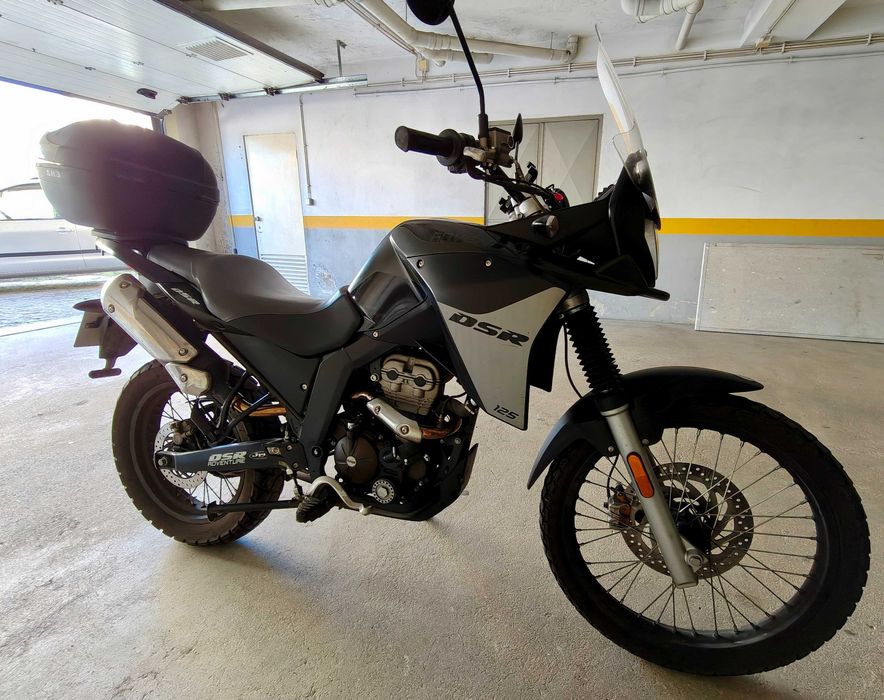Moto UM Adventur TT 125