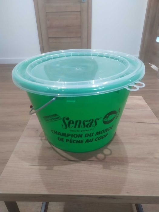 Sprzedam nowe wiadro wędkarskie Sensas Club 15 litrów + pokrywka