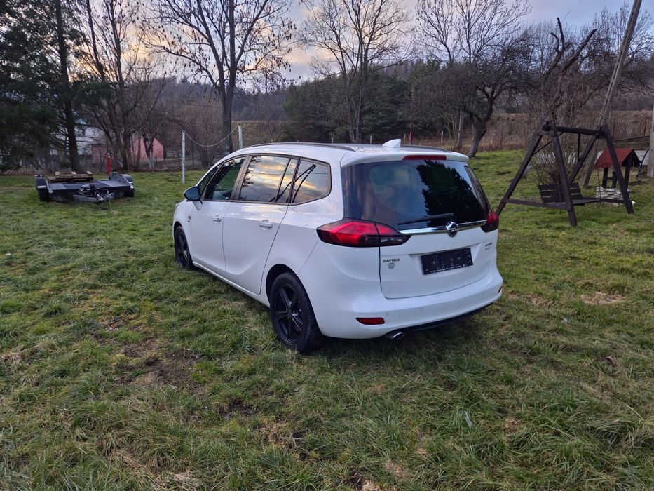 Opel Zafira C Active Lift  nowy rozrząd i łancuch wałków