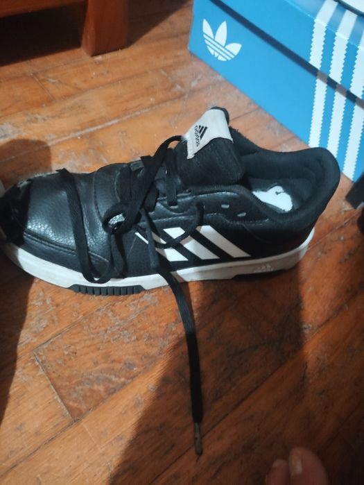 Sapatilhas adidas tamanho 38