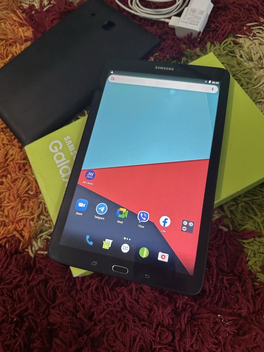 Планшет телефон Samsung Galaxy Tab E 9.6 YouTube 4G LTE Sim EDGE GPS