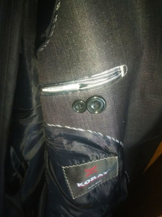 Класичний костюм