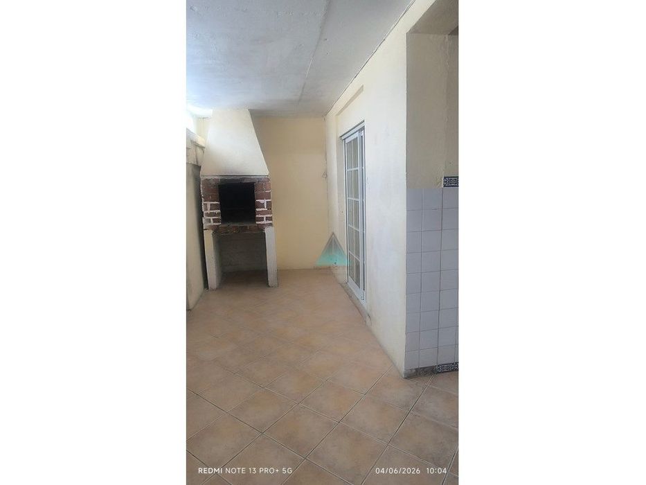 Moradia T3 com Garagem, Terraço e Logradouro em S. Simão, Azeitão