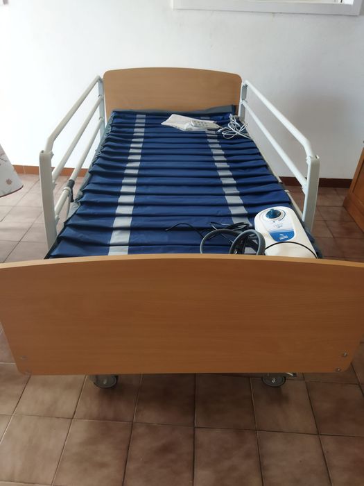 Cama articulada como nova