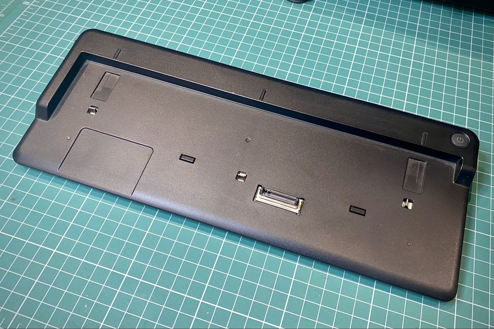 Laptop Fujitsu P771 (i7, 4GB, 128SSD) + stacja bazowa