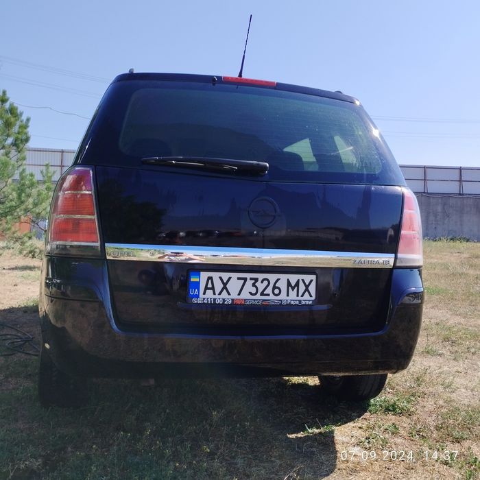 Опель зафіра. Багато чого зроблено по машині.