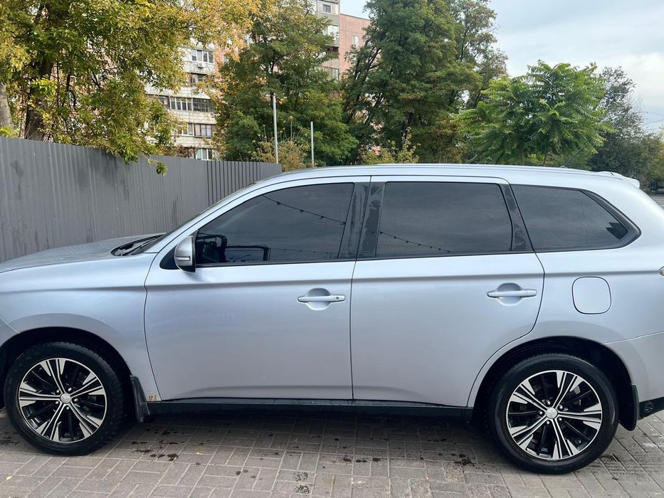 Mitsubishi outlander