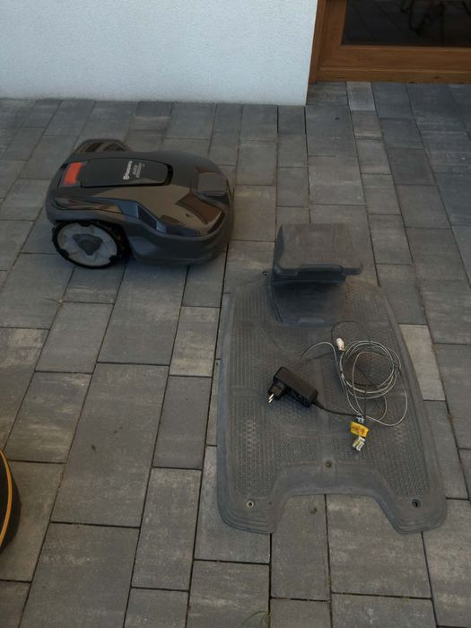 Husqvarna Automower 306 – robot koszący – stan idealny – 3 lata