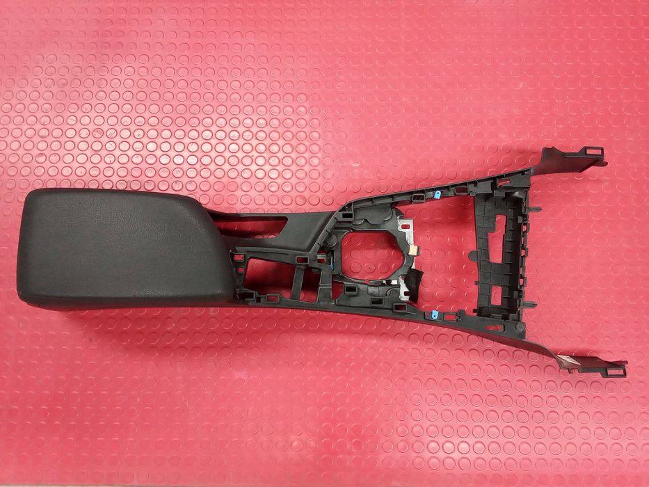 Apoio de Braço F000995 - BMW 1