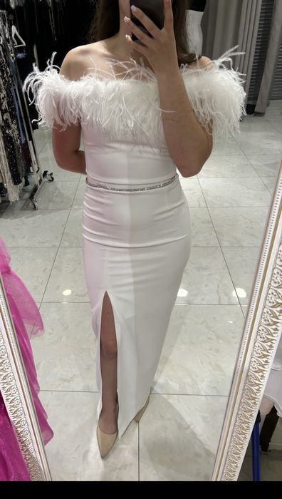 Вечірня сукня / вечірнє плаття