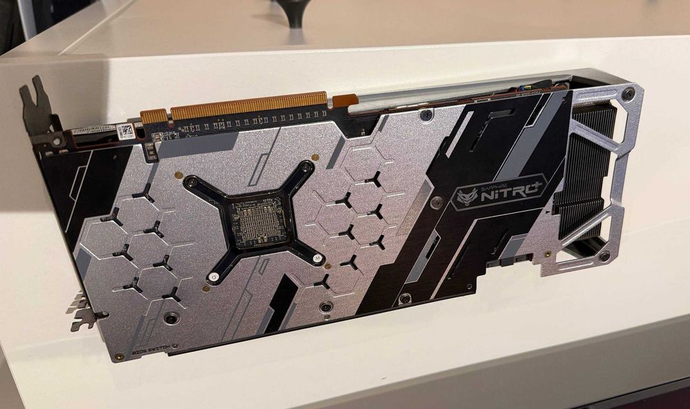 Placa Gráfica Sapphire Radeon RX 5700 XT Nitro+ 8GB OC PERFECT
