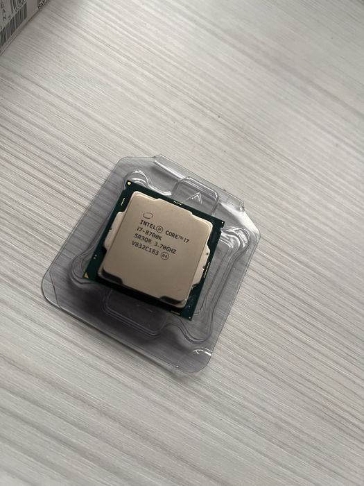 Процесор intel core i7 8700K 3.70GHZ