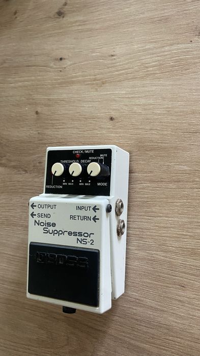 Pedais BOSS - RC1 e NS2 (fs-5u vendido)