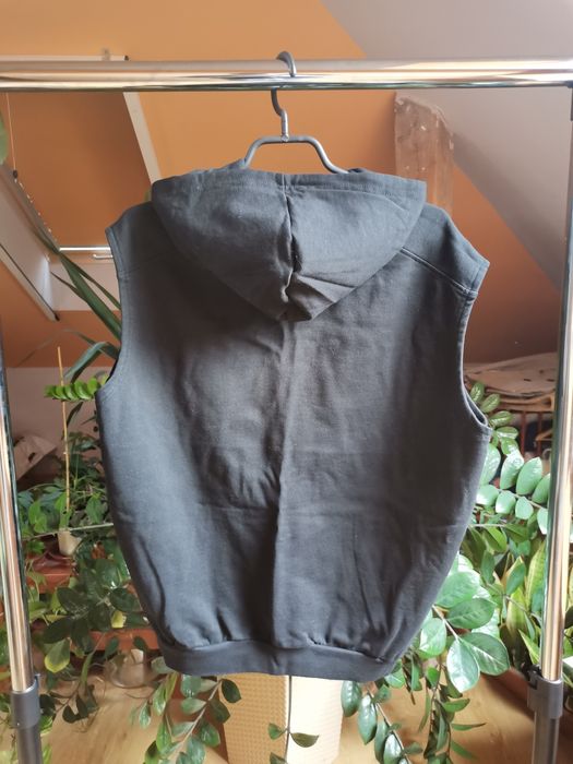 Kamizelka z kapturem