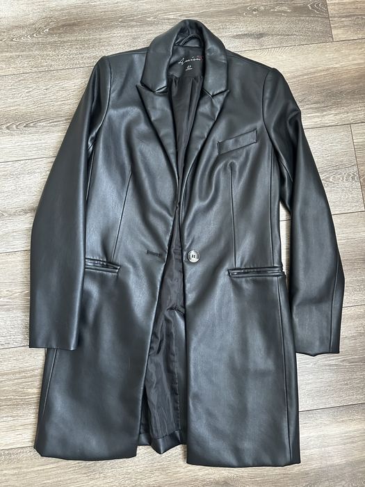 Продаю стильний еко шкіра піджак , розмір S