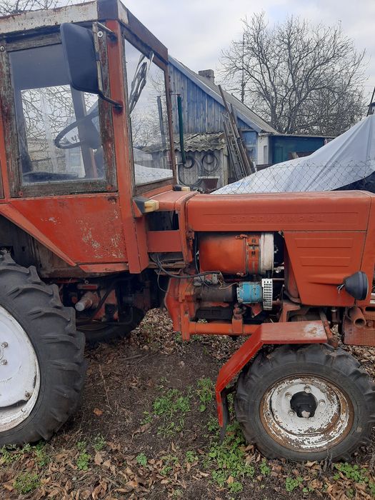 Трактор плуг прицеп