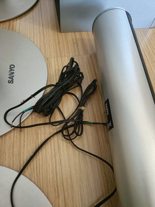 DVD Sanyo com sistema de som