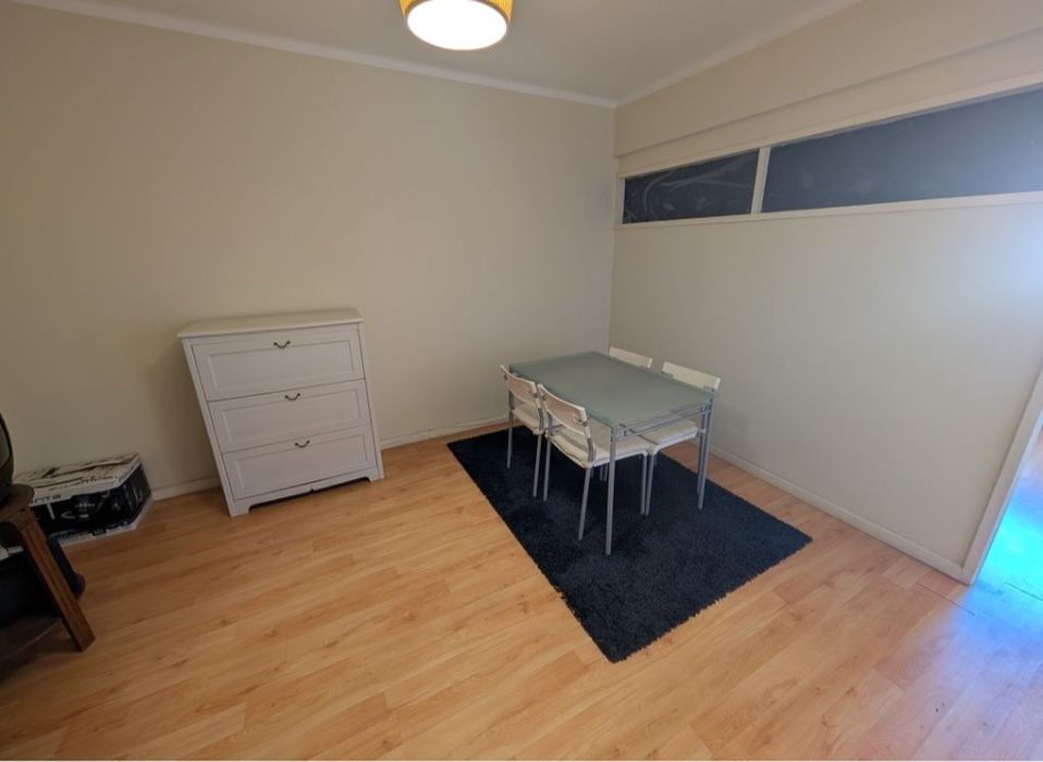 Quarto alugar junto ao Metro Gaia