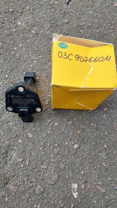 Датчик рівня масла VW,SKODA.