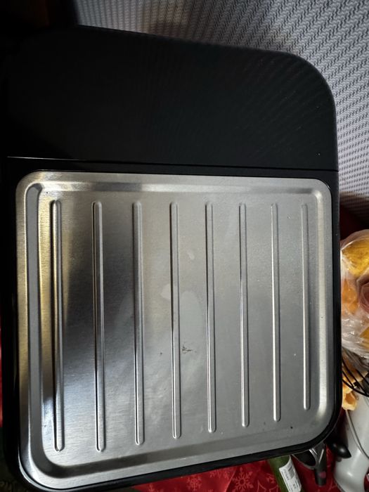 Кавомашина як нова .Використовувалась 3 місяці