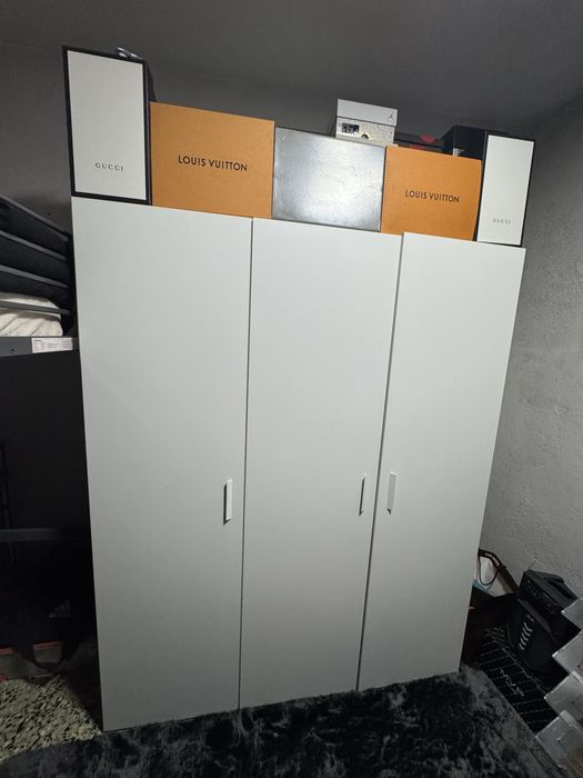 Roupeiro Três Portas