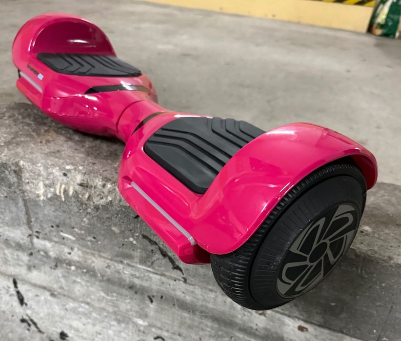 2 Hoverboard + 1 Kart com Led’s e Bluetooth.