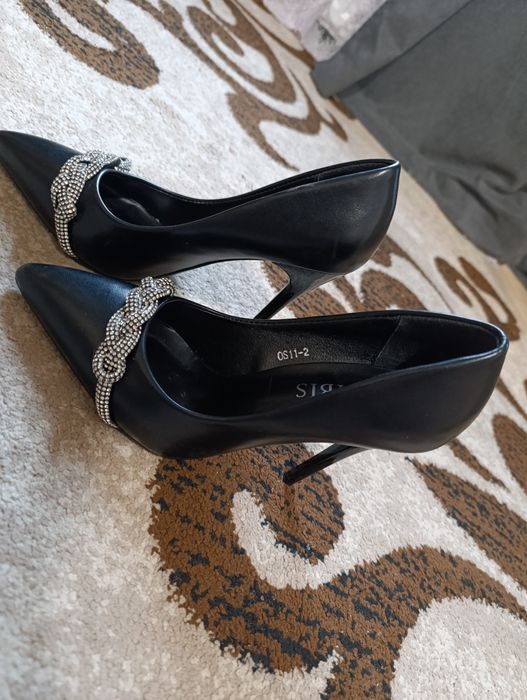 Туфлі чорні лодочки