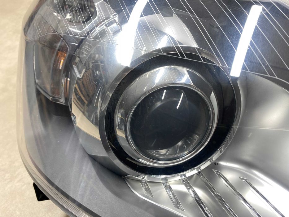 Передні ксенонові фари Opel Zafira B AFL