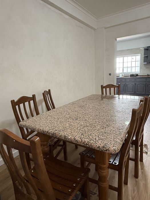 MESA grande Granito Rosa + 6 Cadeiras