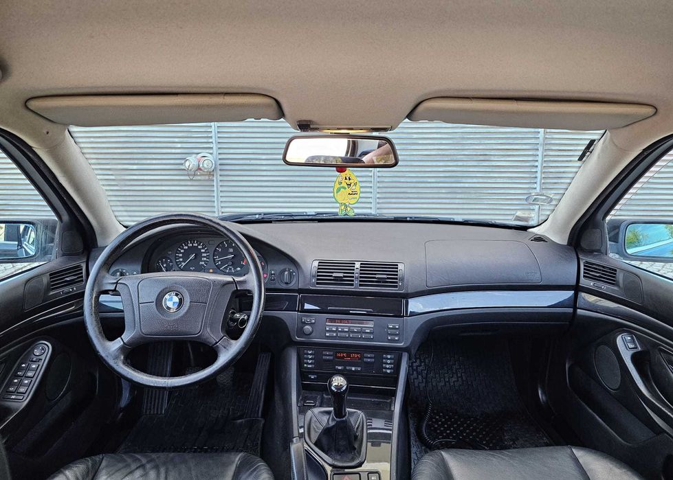 BMW 523 — fotografia 8