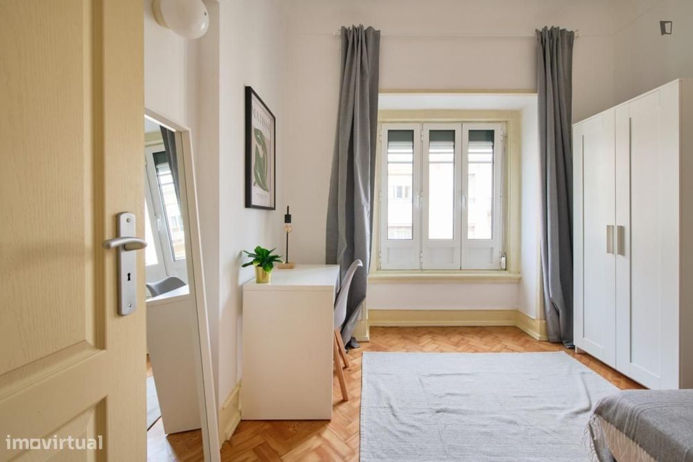 Quarto - localizado em Entrecampos Lisbon