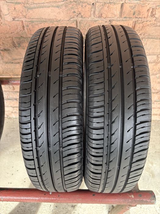 Пара літніх шин 155/65R14 Continental