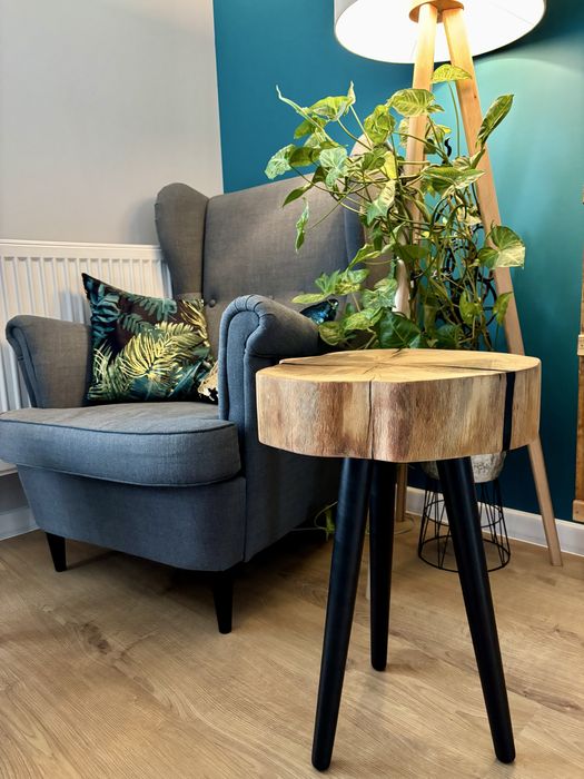 Stolik kawowy z żywicą