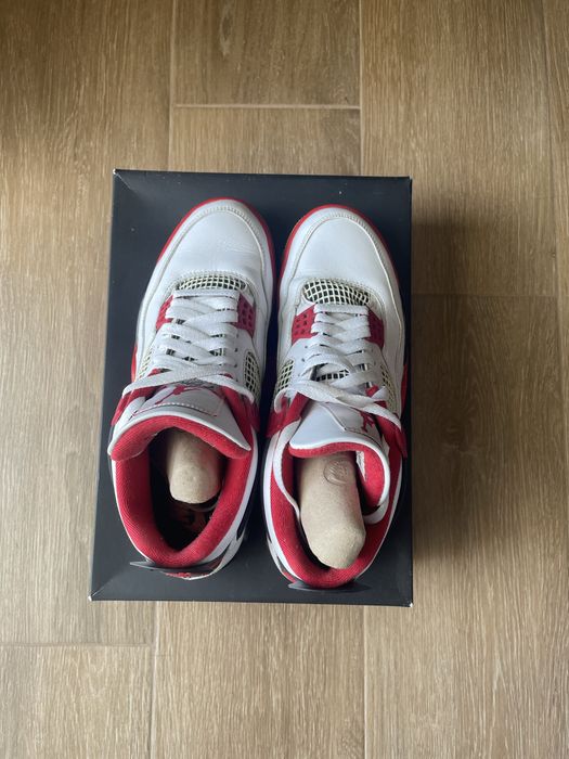 Jordan 4 Fire Red