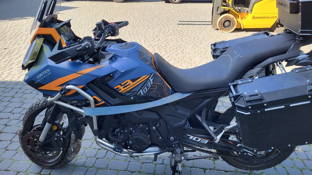 Zontes 703 F po wypadku  calosc lub czesci fvat 23%