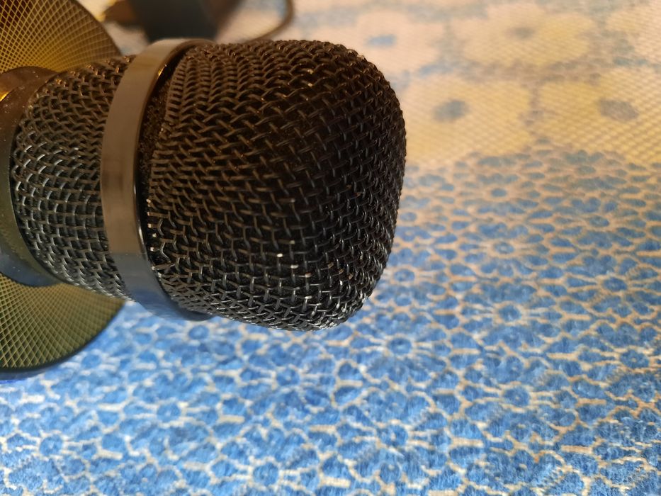 Караоке микрофон V8 беспроводной блютуз микрофон bluetooth