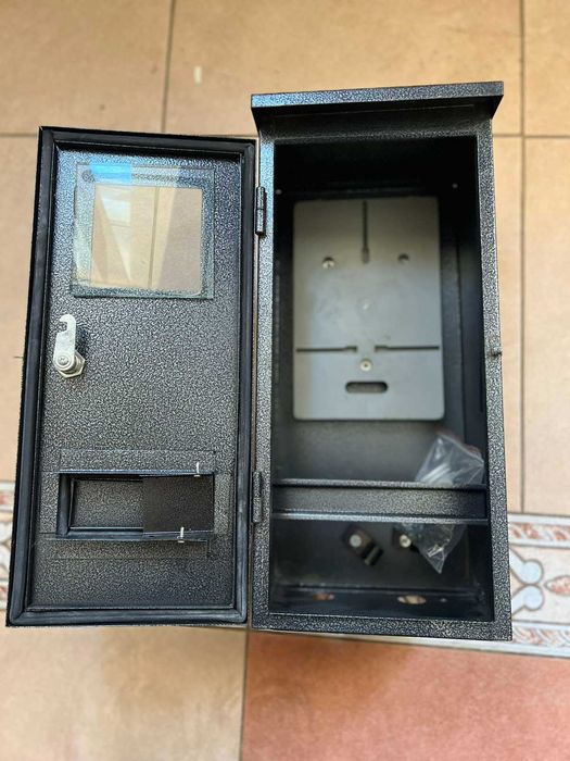 Щит учета вуличний під трифазный лічильник и 6 модулей (IP54)