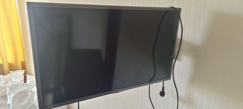 LED телевізор LG 32LB561B