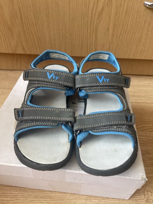 Босоніжки Vty, сандалі