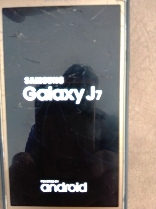 Сотовый телефон Самсунг j7