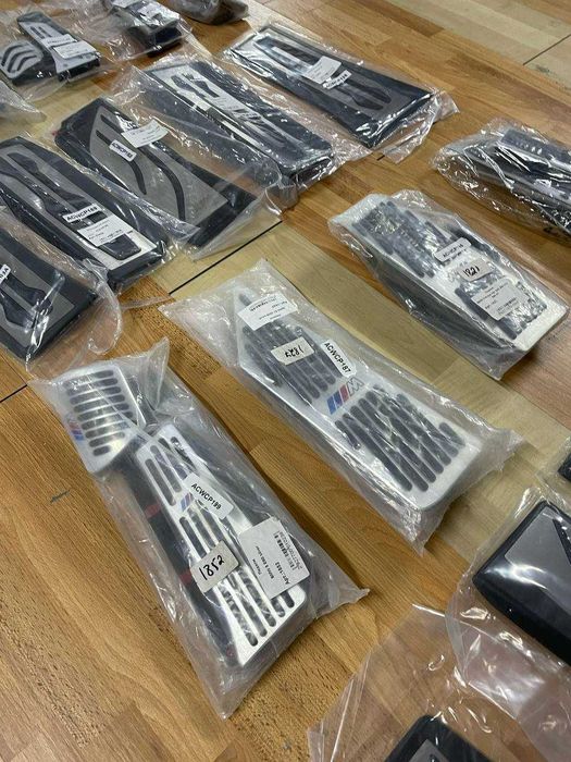 накладки на педали BMW на разные модели накладки бмв 5 серия 3 5 7 х5