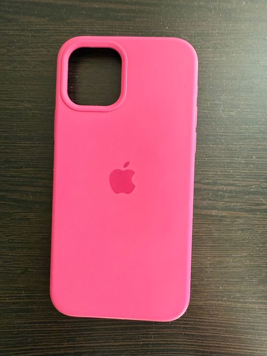 Чохли на iPhone 12