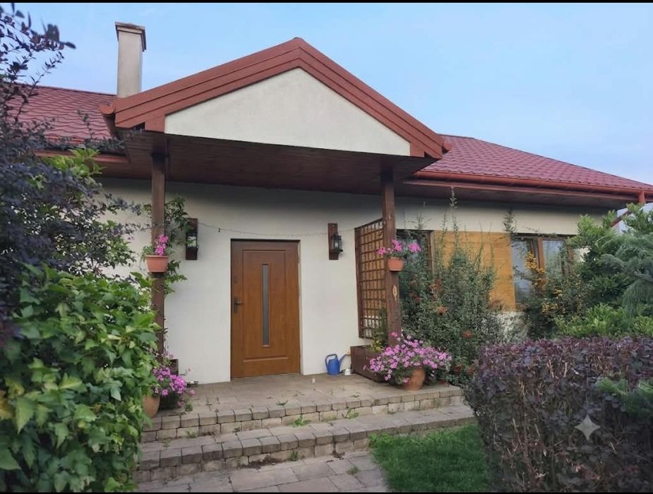 Sprzedam dom w Ozorkowie 113 m², działka 1988 m². Umeblowany