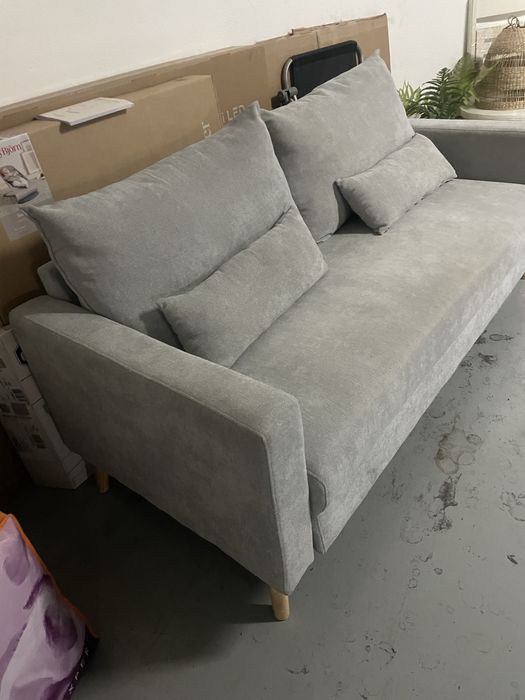 Sofa cinzento- kasa