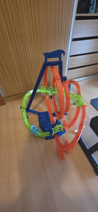 Hot wheels epic crash dash