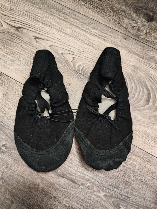 Продам балетки дитячі,продам чешки для танців