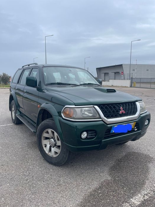 Mitsubishi Pajero Sportwagon 02