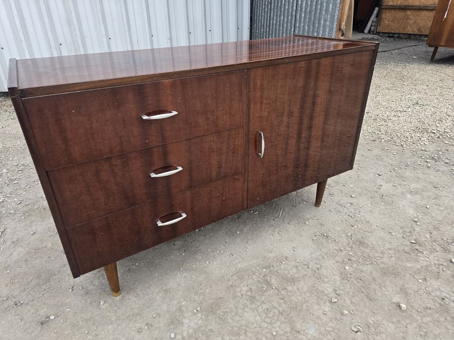 Komoda prl transport